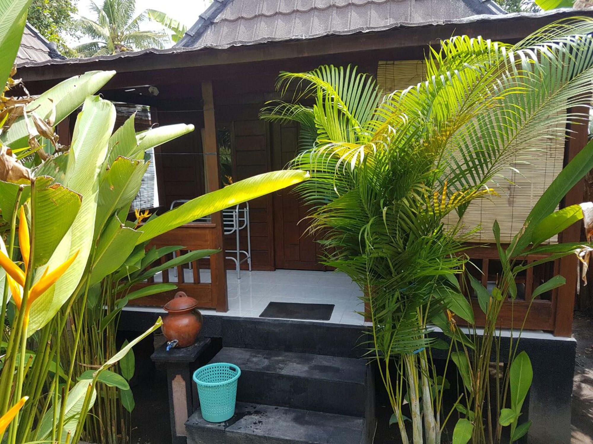 Color Cottage Gili Islands Exterior photo