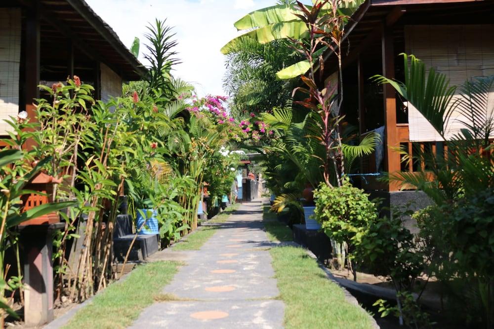 Color Cottage Gili Islands Exterior photo