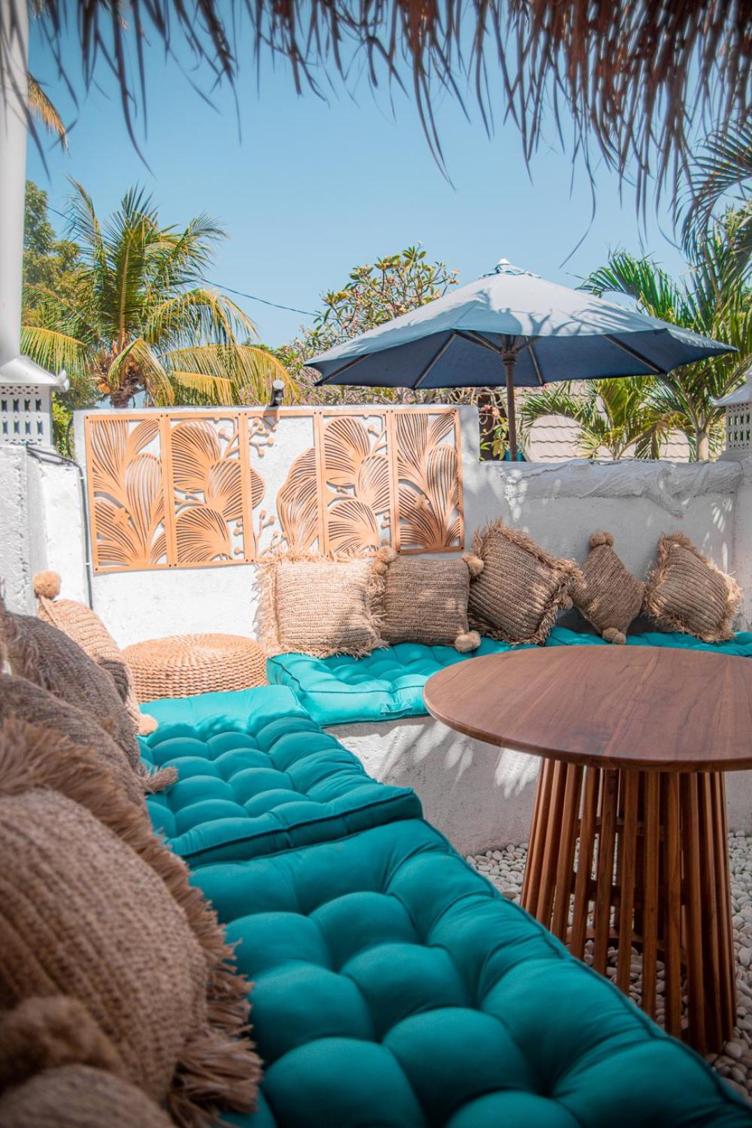 Color Cottage Gili Islands Exterior photo