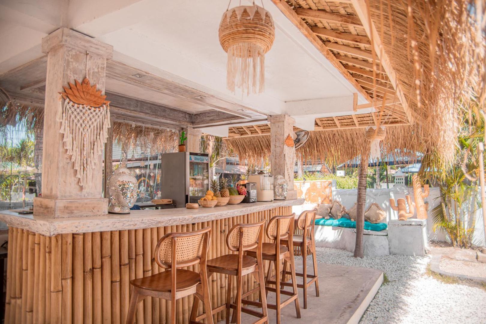 Color Cottage Gili Islands Exterior photo
