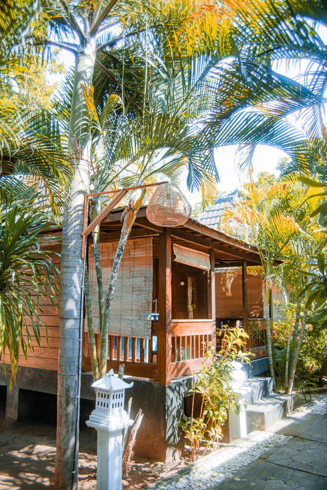 Color Cottage Gili Islands Exterior photo